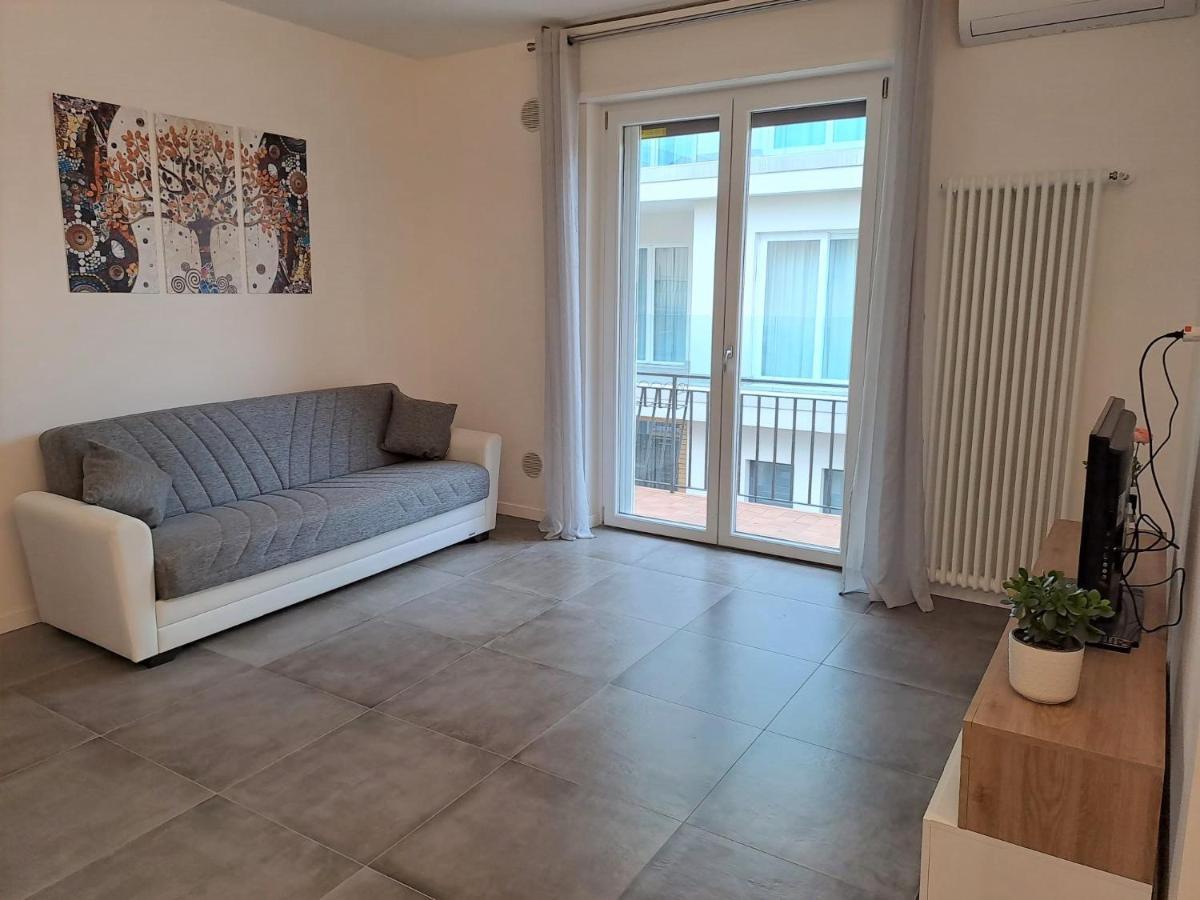 Lux Family Apartment Bardolino Exteriör bild